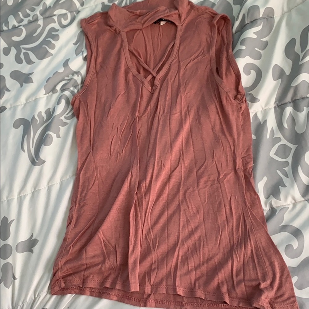 Choker/ v neck tank top